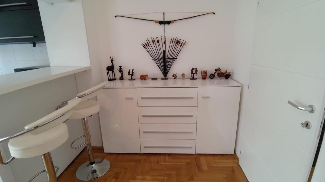 Poesia Apartment ノヴィ・サド エクステリア 写真